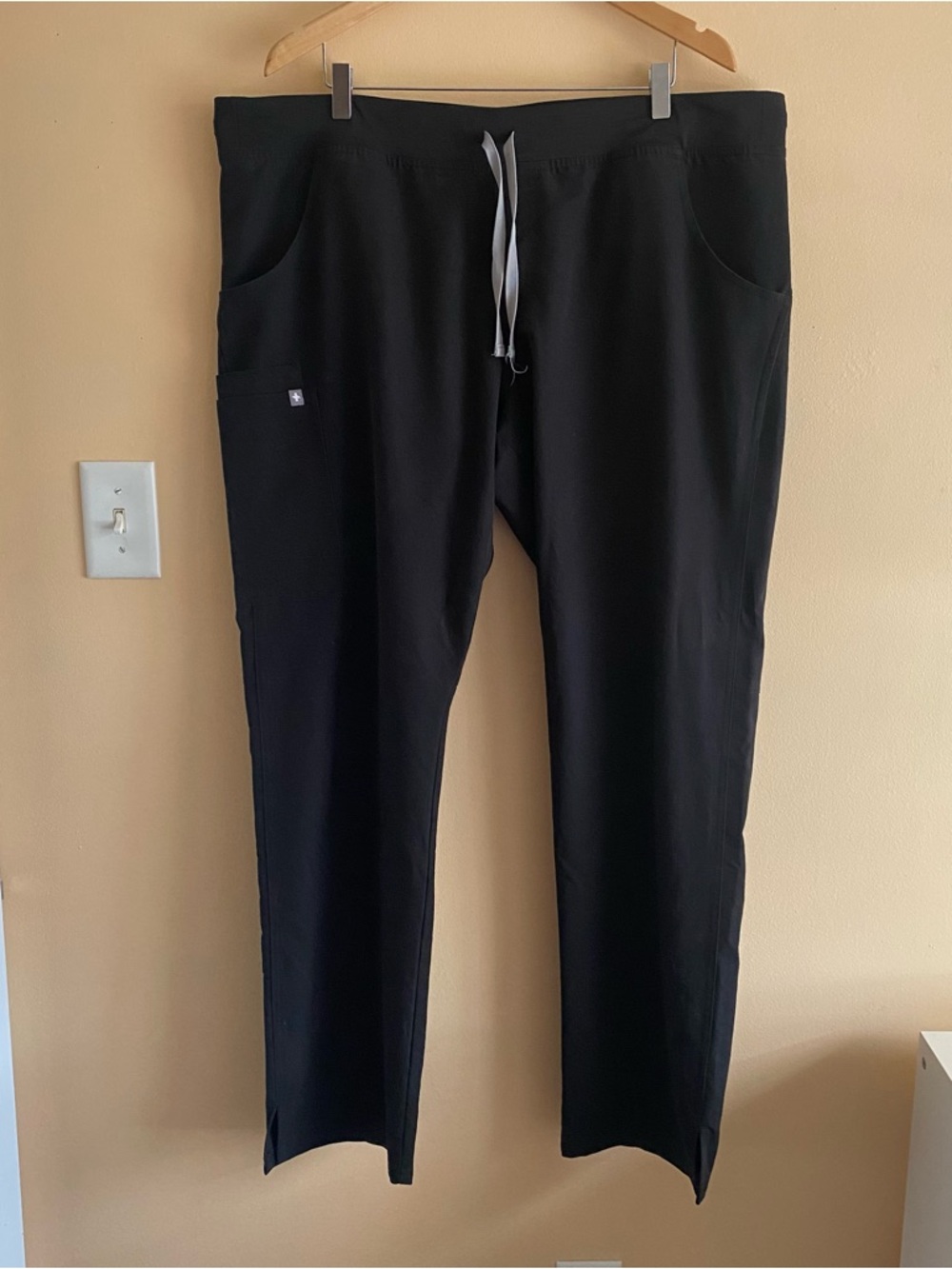 Figs Kade Cargo Scrub Pants Women's XXL Tall XXLT Black Workwear Comfort FLAW - Picture 2 of 16